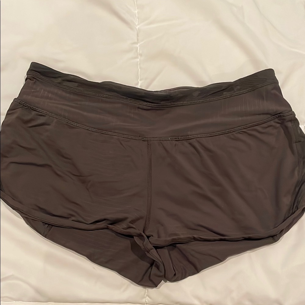 Lululemon size 8 olive green speed Shorts